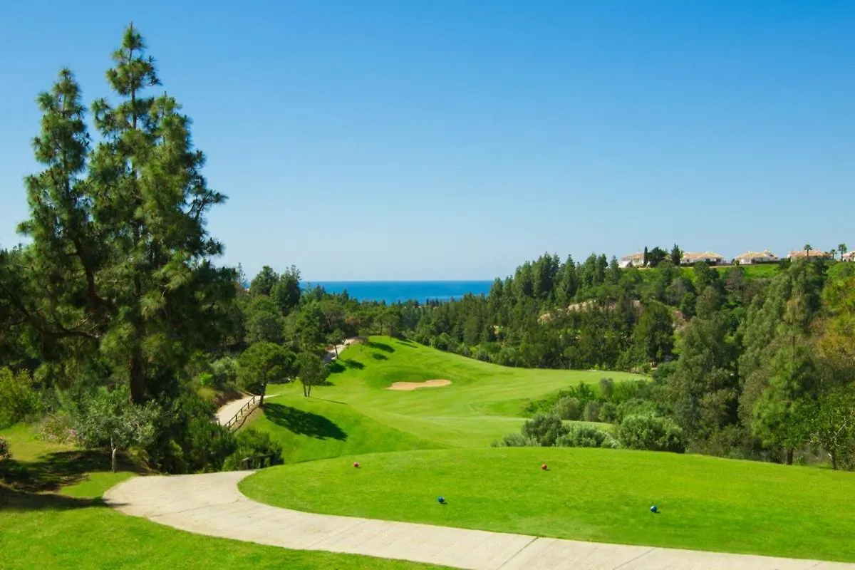 Luxury 2 Bedroom Apartment, Pools, Sauna, Gym & More MIJAS COSTA Daire