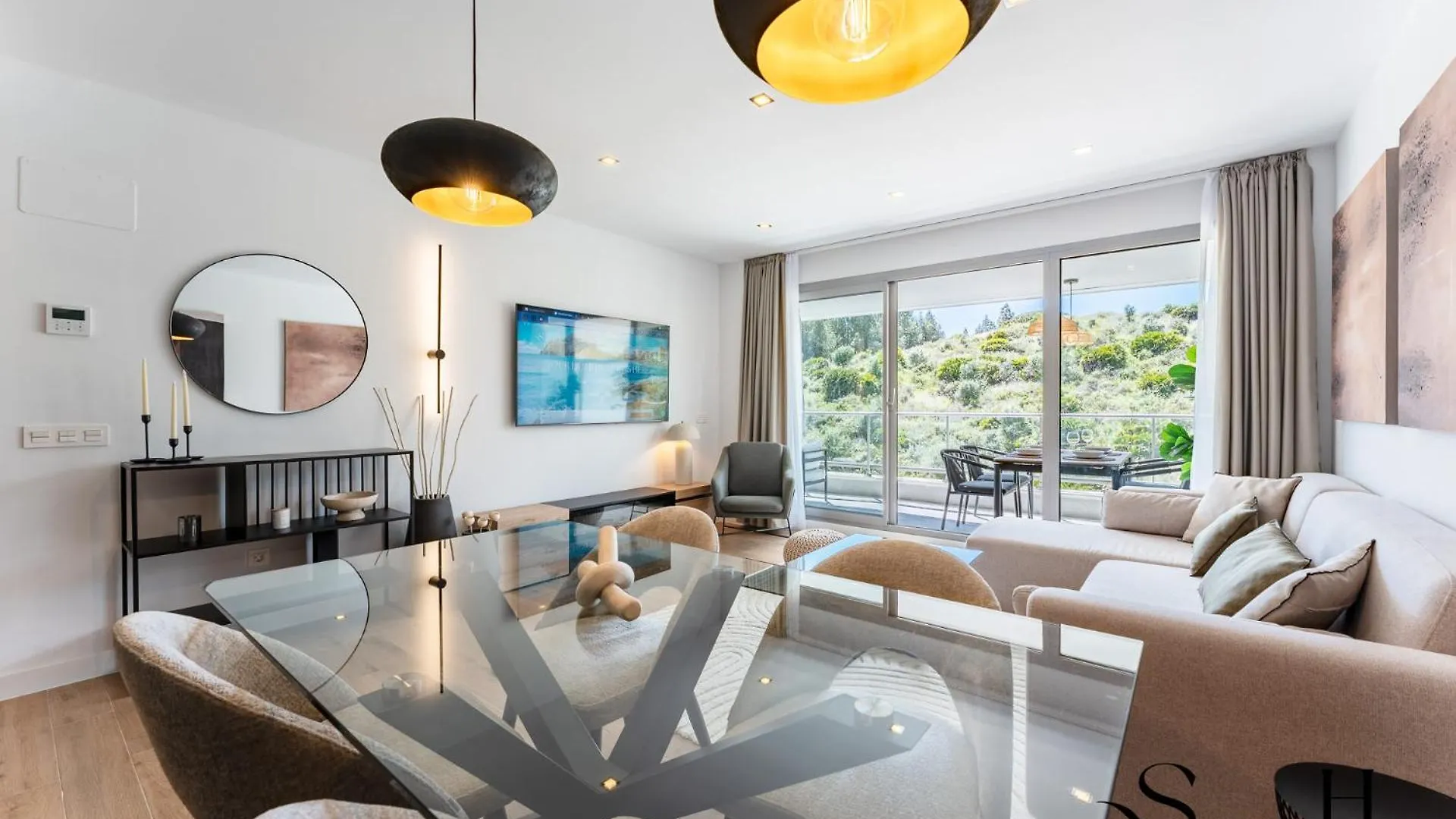 Daire Luxury 2 Bedroom Apartment, Pools, Sauna, Gym & More MIJAS COSTA