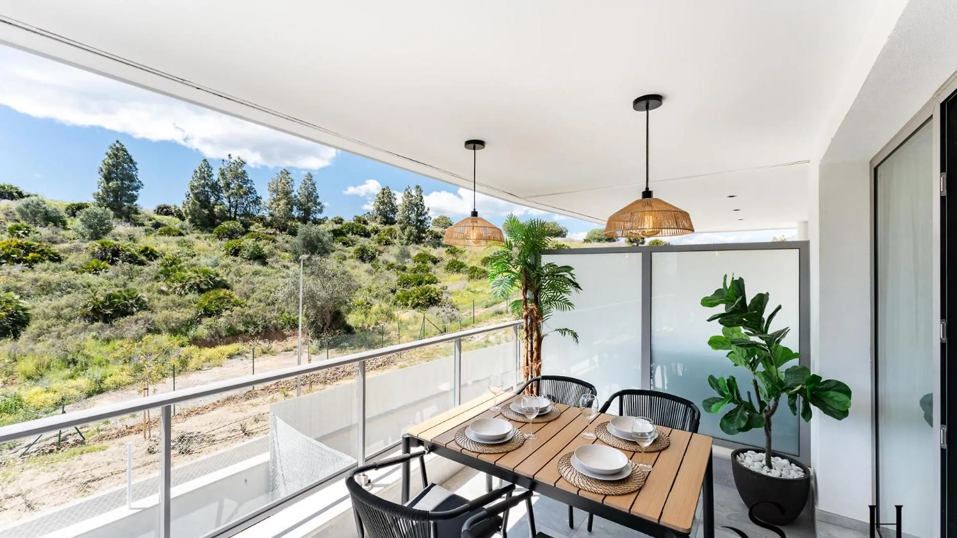 Luxury 2 Bedroom Apartment, Pools, Sauna, Gym & More MIJAS COSTA İspanya